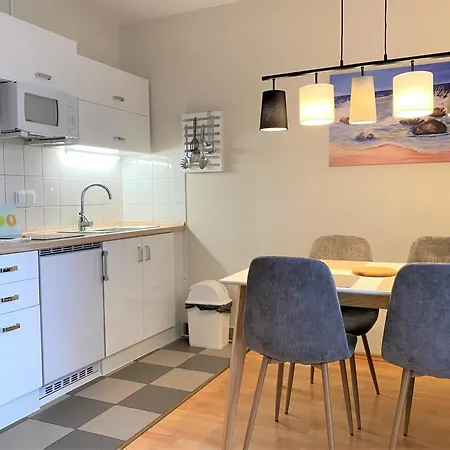 Appartementhaus Sonnenschein - 250m Zum Im Zentrum Von Binz