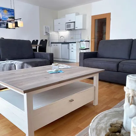 Appartementhaus Sonnenschein - 250m Zum Im Zentrum Von Apartamento Binz