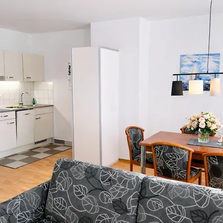 Appartementhaus Sonnenschein - 250m Zum Im Zentrum Von Apartment Binz